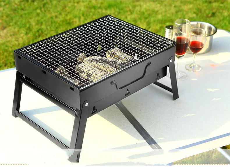 CampGlut Barbecue Großer Outdoor-Grill, tragbarer Holzkohlegrill, BBQ