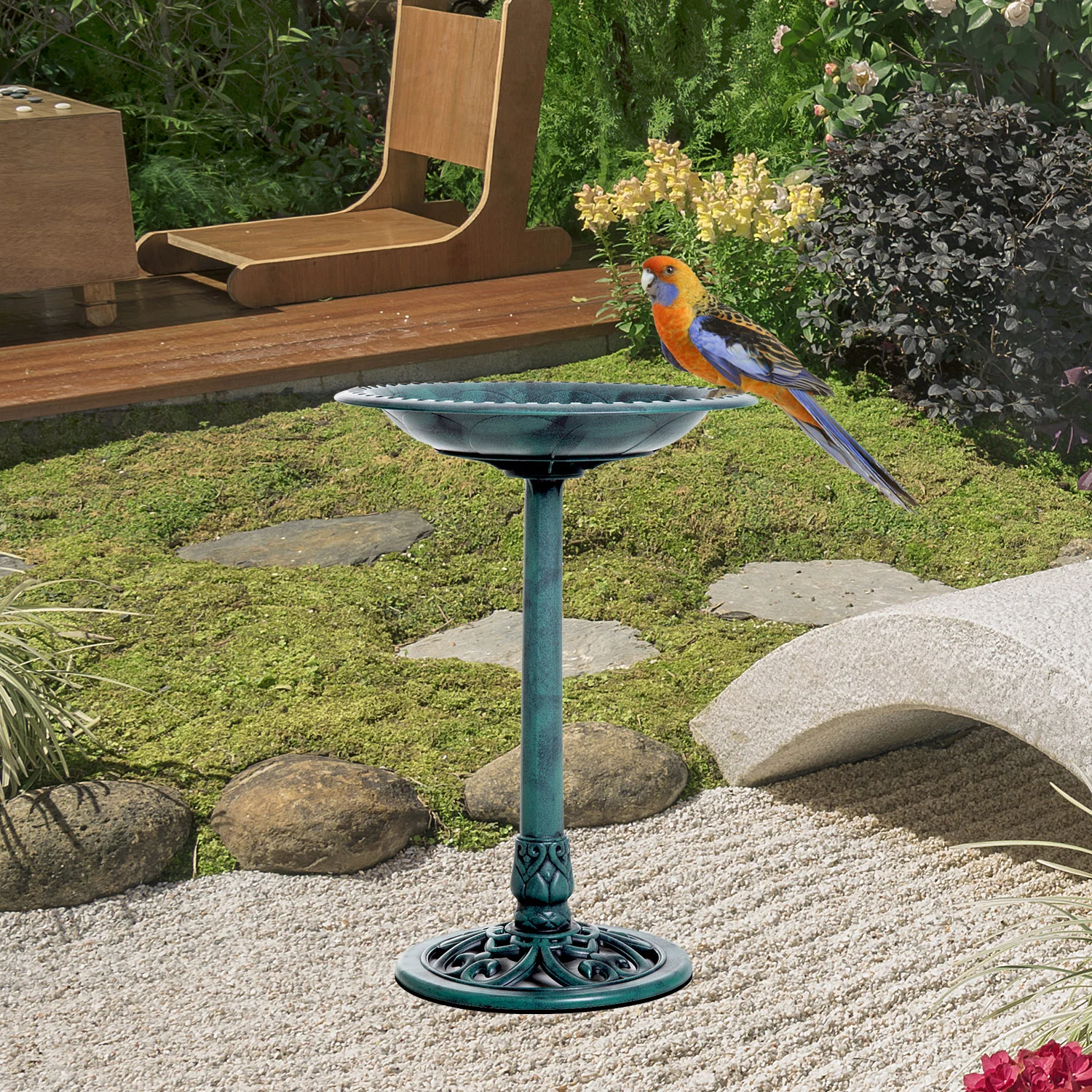 CampGlut Vogeltränke im Used-Look mit Fleur-de-Lis-Verzierung.