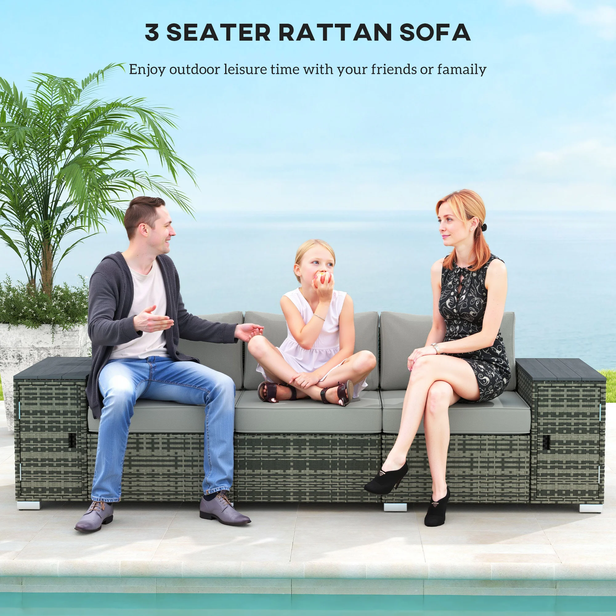 CampGlut graue Rattan Couch mit Stauraum und dicken Polstern.