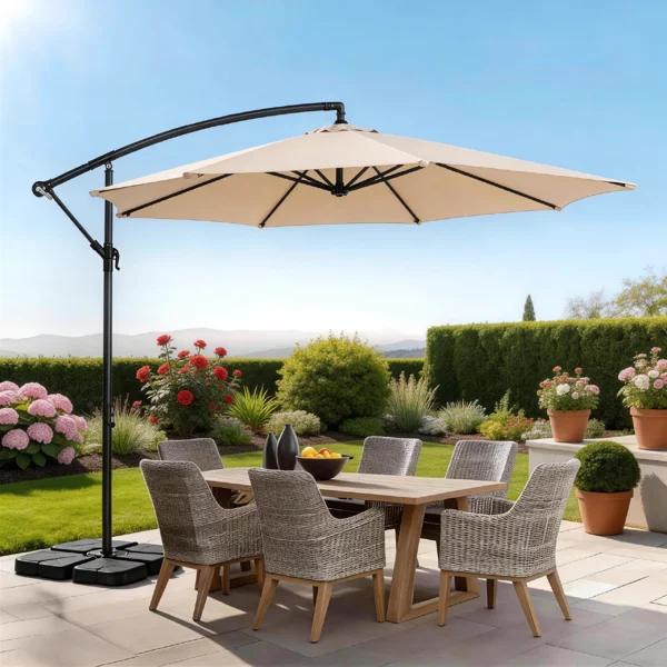CampGlut 10FT runder Offset-Pavillon auf der Terrasse.