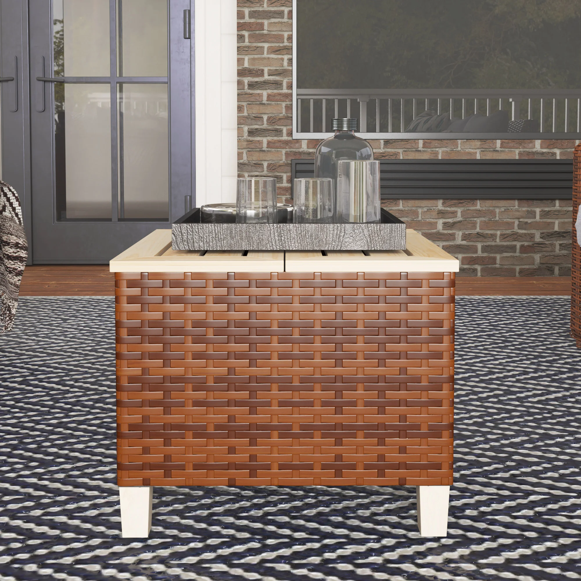 CampGlut wetterfester Outdoor-Beistelltisch aus Rattan und Naturkiefer.