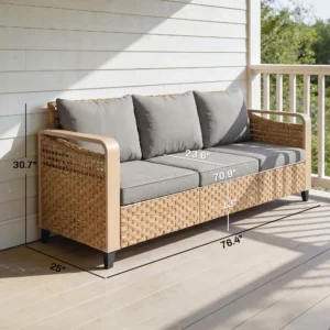 CampGlut Rattan Wicker Sofa mit Kissen, Camping-Stil.