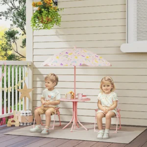 CampGlut Kindertisch-Set aus Holz im Freien.