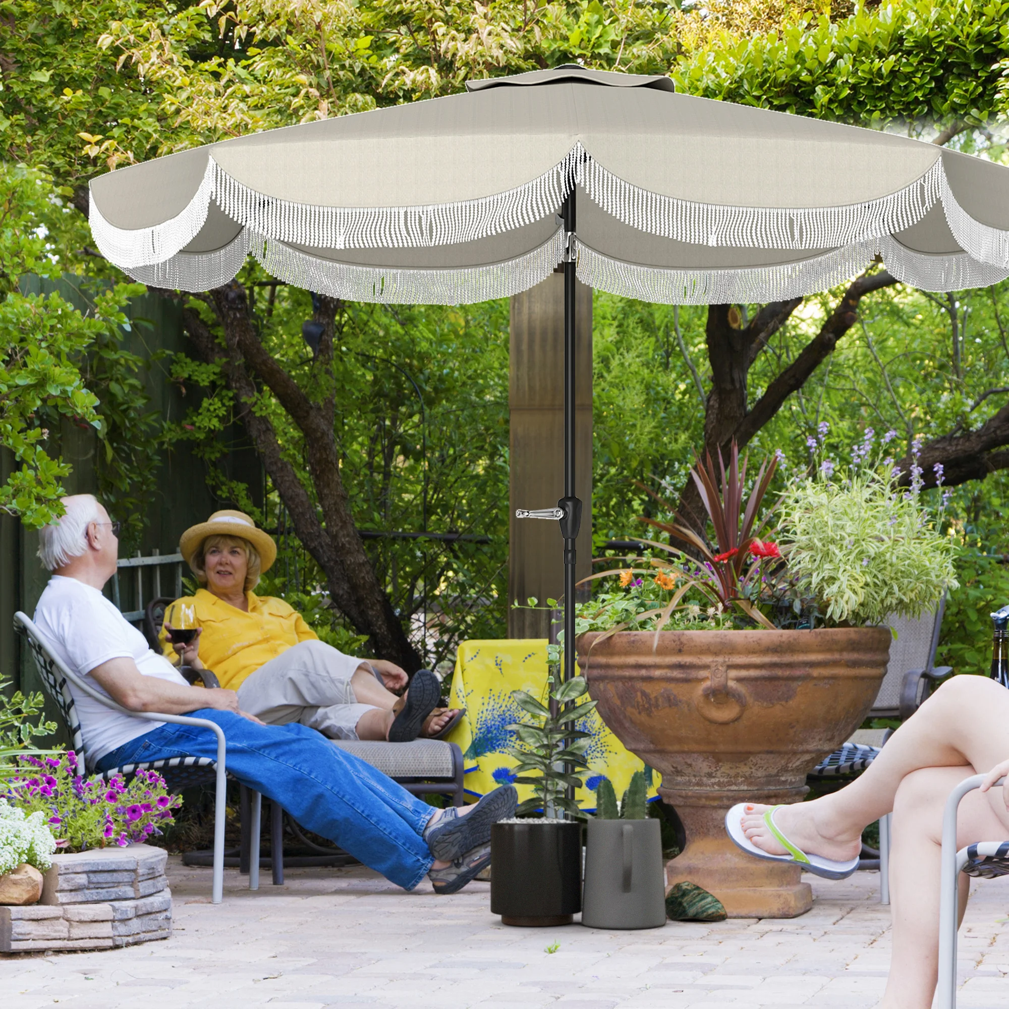 9FT Terrassenschirm, UPF 30+, Kurbel, 8 Rippen, Kippfunktion, belüftet, hellgrau