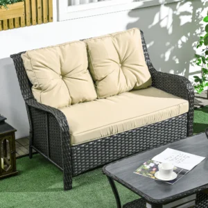 CampGlut beige 2-Sitzer Outdoor Sofa mit 10 cm dicker Auflage.