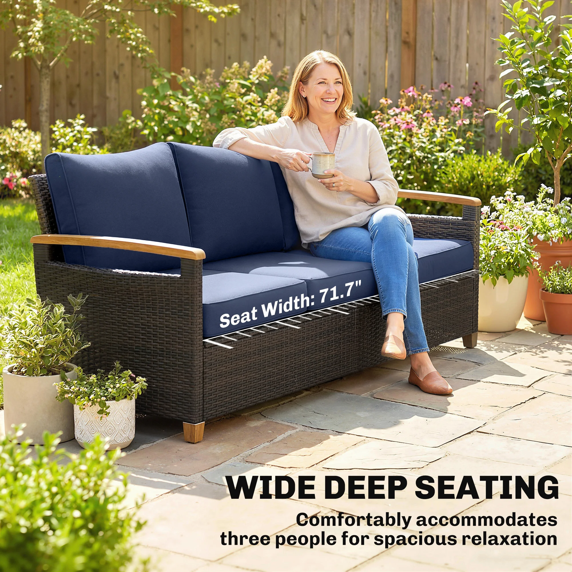 CampGlut 3-Seater Sofa, ideal für Outdoor-Abenteuer und Camping.