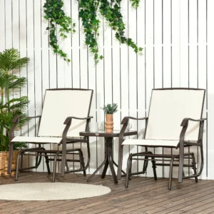 CampGlut 3-teiliges Schaukelstuhl-Set mit Couchtisch auf Terrasse.