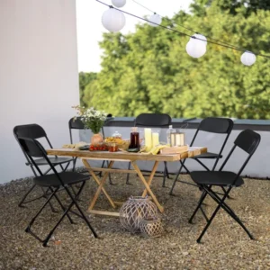 CampGlut schwarze Kunststoff-Klappstühle für Camping-Garten.